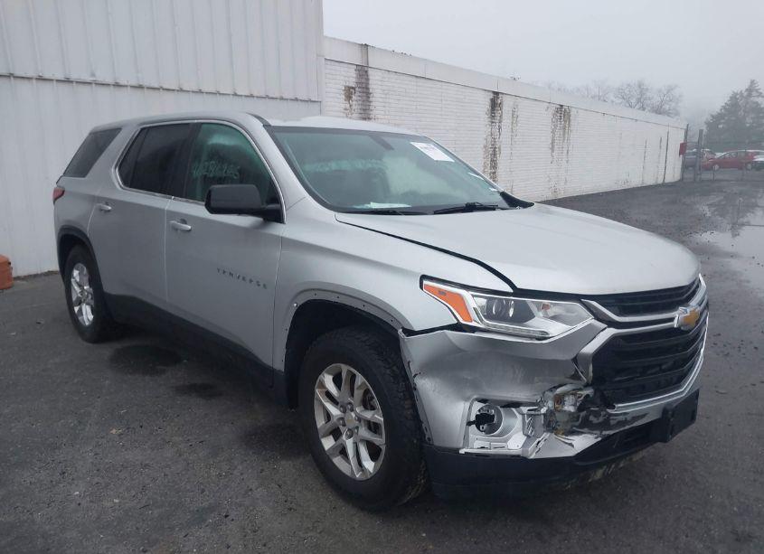 2019 Chevrolet Traverse LS (VIN 1GNEVFKW4KJ171186) main photo