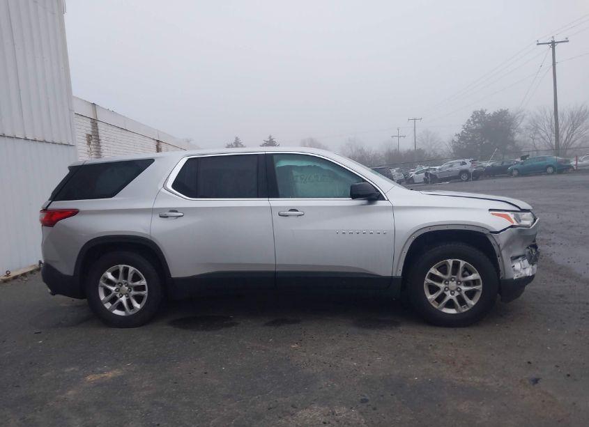 Photo 13 of 2019 Chevrolet Traverse LS (VIN 1GNEVFKW4KJ171186)