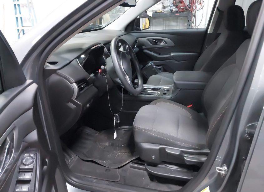 Photo 5 of 2020 Chevrolet Traverse AWD LS (VIN 1GNEVFKW4LJ270558)