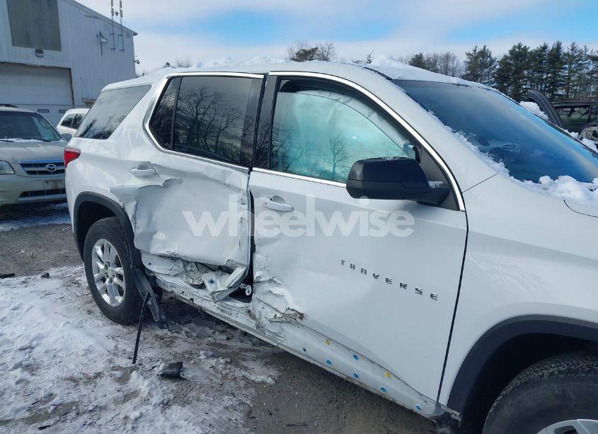 Photo 6 of 2021 Chevrolet Traverse AWD LS (VIN 1GNEVFKW4MJ205324)
