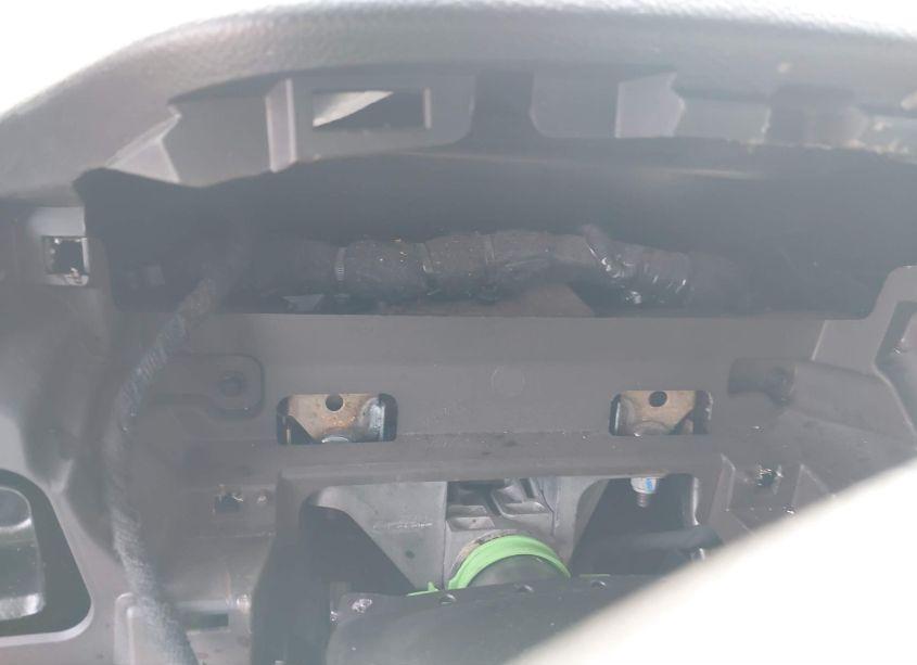 Photo 16 of 2019 Chevrolet Traverse LS (VIN 1GNEVFKW5KJ257915)