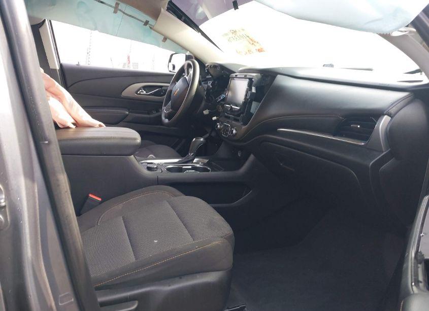 Photo 5 of 2019 Chevrolet Traverse LS (VIN 1GNEVFKW5KJ257915)