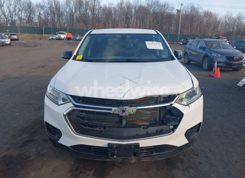 Photo 12 of 2018 Chevrolet Traverse LS (VIN 1GNEVFKW6JJ189896)