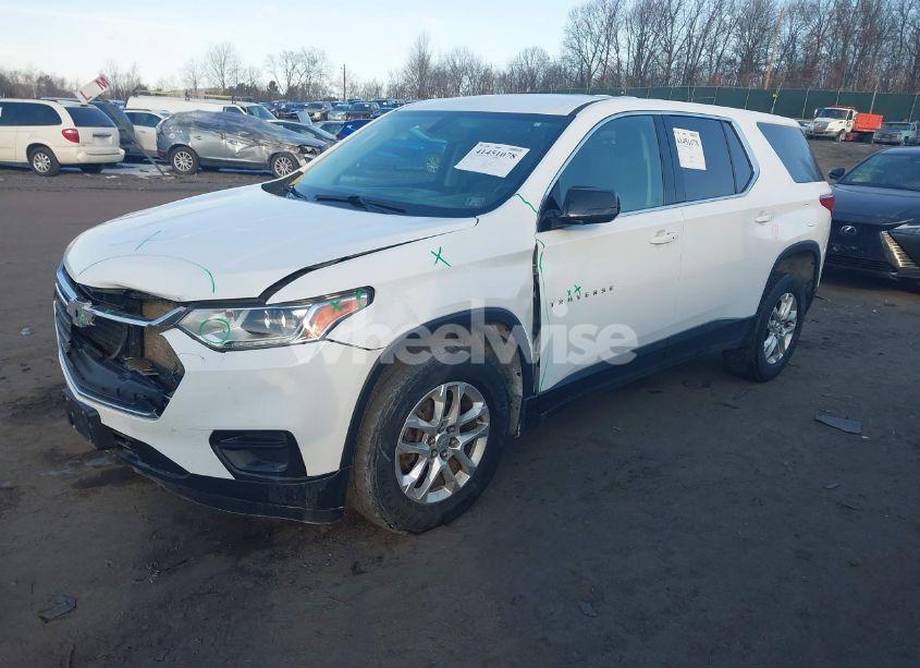 Photo 2 of 2018 Chevrolet Traverse LS (VIN 1GNEVFKW6JJ189896)