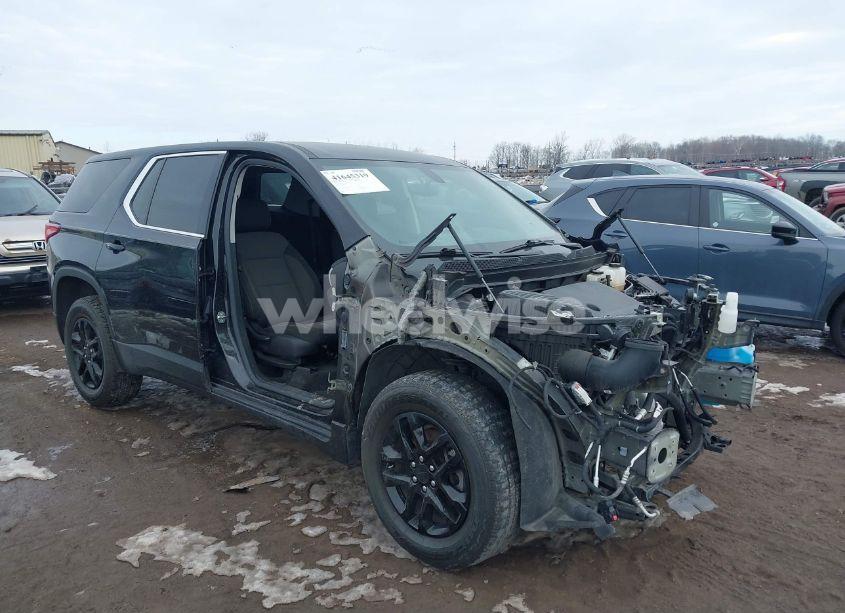 2019 Chevrolet Traverse LS (VIN 1GNEVFKW6KJ126623) main photo