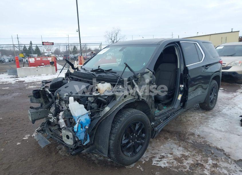 Photo 6 of 2019 Chevrolet Traverse LS (VIN 1GNEVFKW6KJ126623)