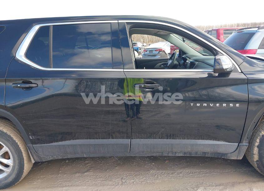 Photo 13 of 2019 Chevrolet Traverse LS (VIN 1GNEVFKW6KJ253954)