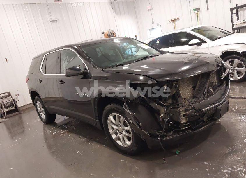 Photo 14 of 2018 Chevrolet Traverse LS (VIN 1GNEVFKW7JJ257543)