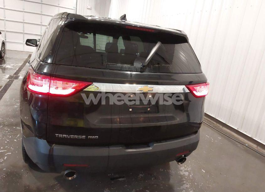 Photo 17 of 2018 Chevrolet Traverse LS (VIN 1GNEVFKW7JJ257543)