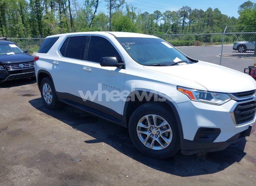 2019 Chevrolet Traverse LS (VIN 1GNEVFKW8KJ241868) main photo