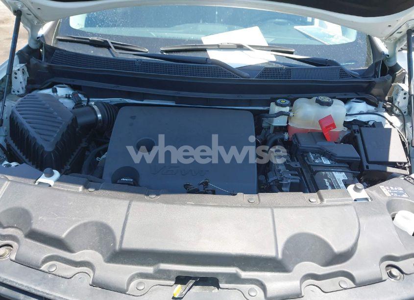 Photo 10 of 2019 Chevrolet Traverse LS (VIN 1GNEVFKW8KJ241868)