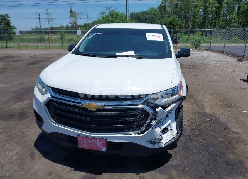 Photo 12 of 2019 Chevrolet Traverse LS (VIN 1GNEVFKW8KJ241868)