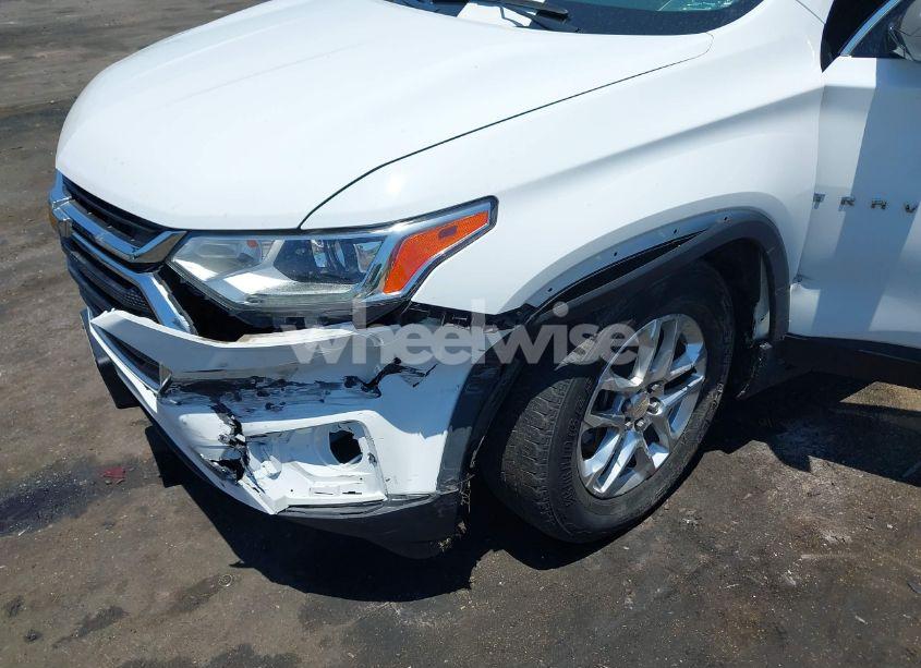 Photo 6 of 2019 Chevrolet Traverse LS (VIN 1GNEVFKW8KJ241868)