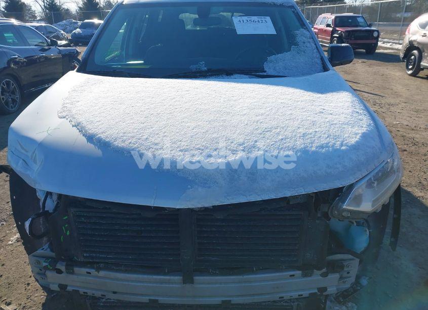 Photo 12 of 2018 Chevrolet Traverse LS (VIN 1GNEVFKW9JJ278636)