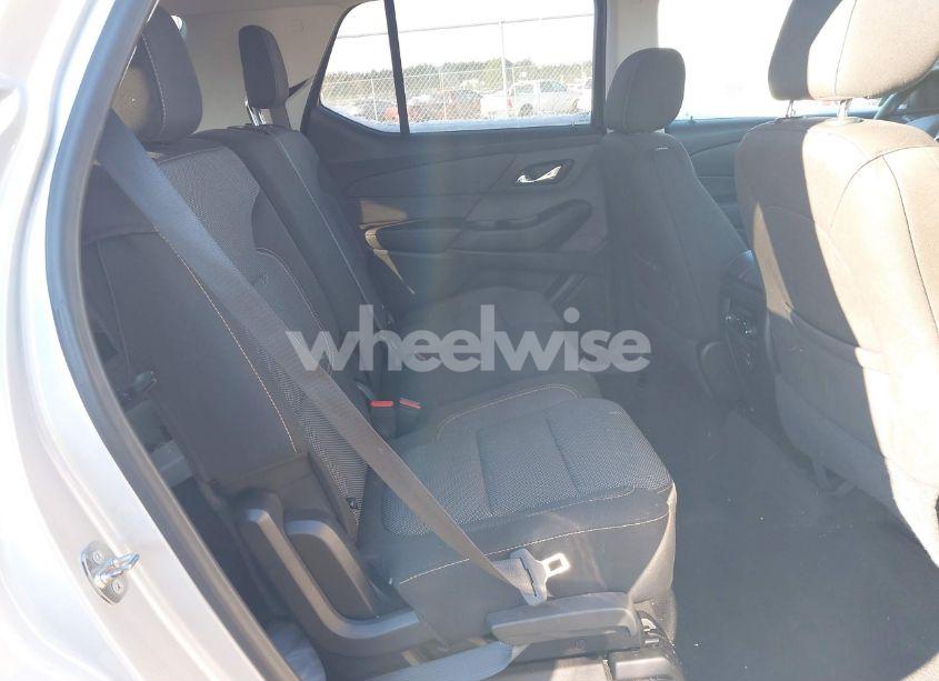 Photo 8 of 2018 Chevrolet Traverse LS (VIN 1GNEVFKW9JJ278636)