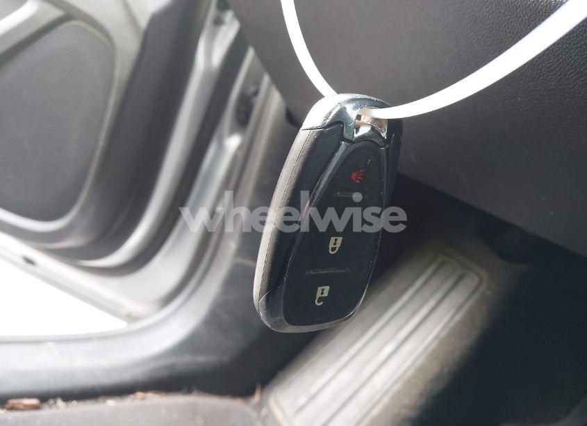 Photo 11 of 2019 Chevrolet Traverse LS (VIN 1GNEVFKW9KJ134165)