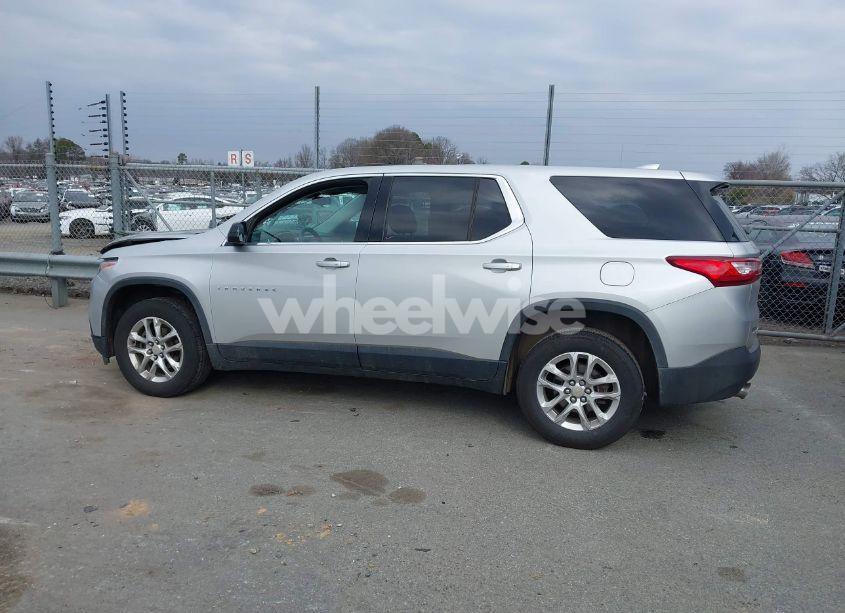Photo 14 of 2019 Chevrolet Traverse LS (VIN 1GNEVFKW9KJ134165)