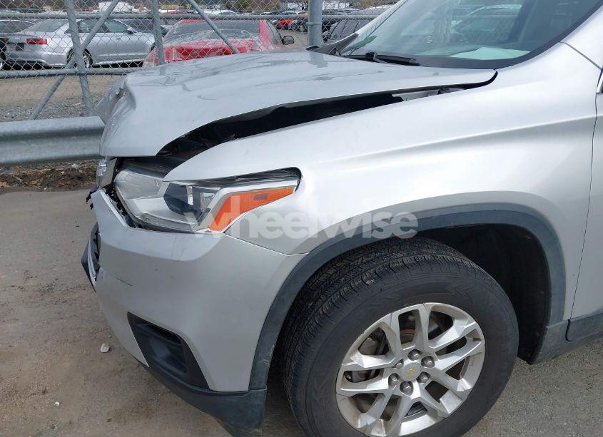 Photo 18 of 2019 Chevrolet Traverse LS (VIN 1GNEVFKW9KJ134165)