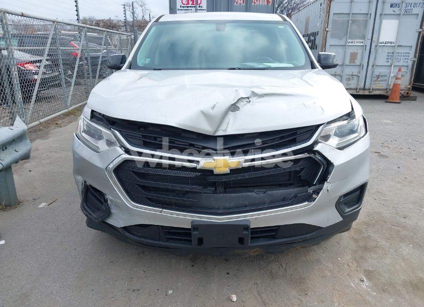 Photo 6 of 2019 Chevrolet Traverse LS (VIN 1GNEVFKW9KJ134165)