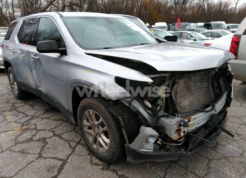 2019 Chevrolet Traverse LS (VIN 1GNEVFKWXKJ161228) main photo