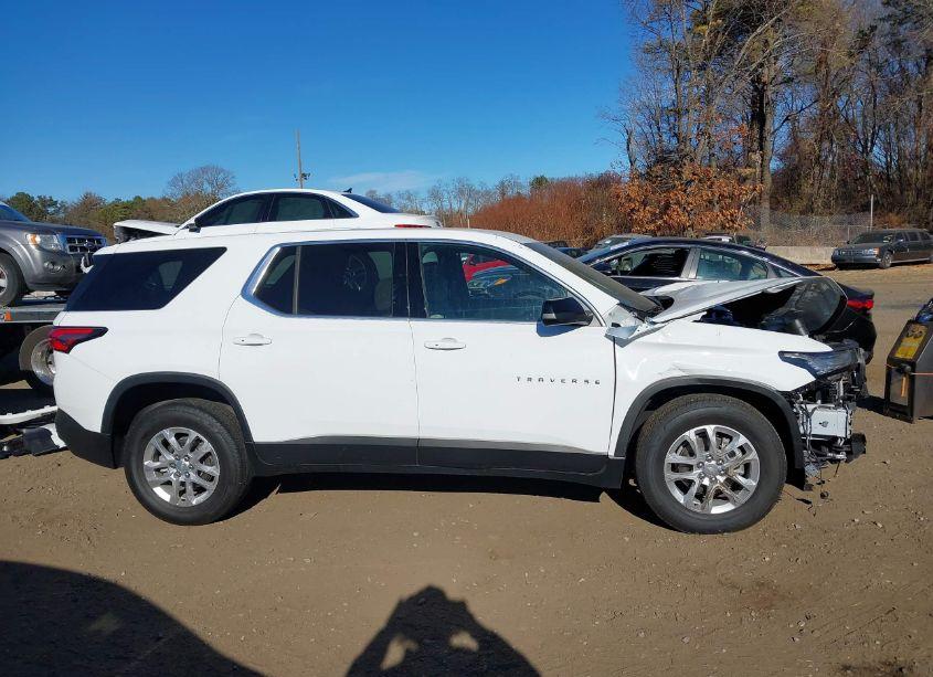 Photo 14 of 2022 Chevrolet Traverse AWD LS (VIN 1GNEVFKWXNJ192581)