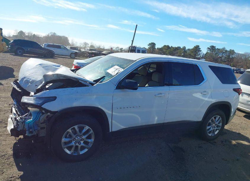 Photo 15 of 2022 Chevrolet Traverse AWD LS (VIN 1GNEVFKWXNJ192581)