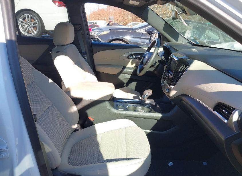 Photo 5 of 2022 Chevrolet Traverse AWD LS (VIN 1GNEVFKWXNJ192581)