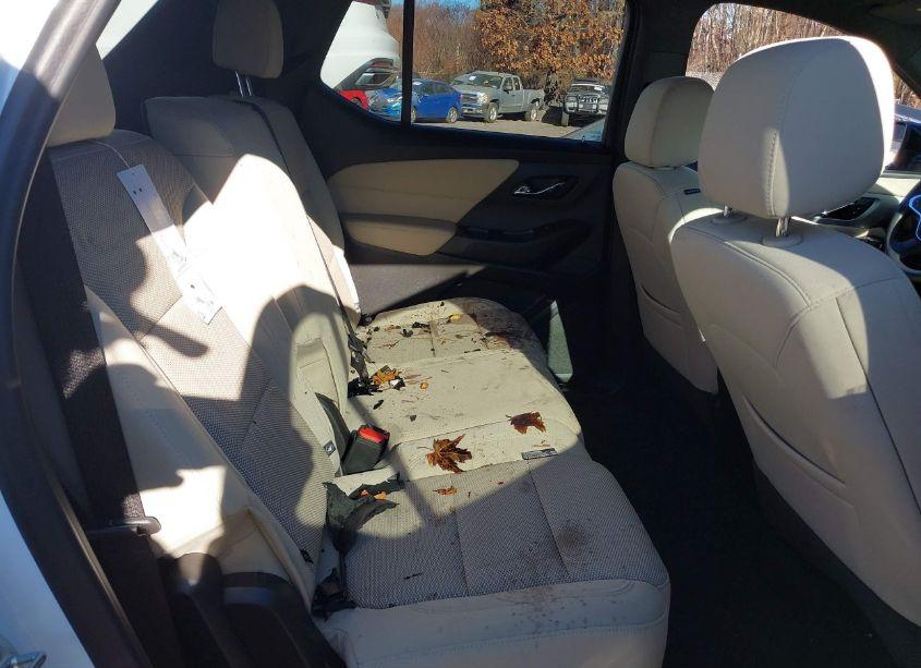 Photo 8 of 2022 Chevrolet Traverse AWD LS (VIN 1GNEVFKWXNJ192581)