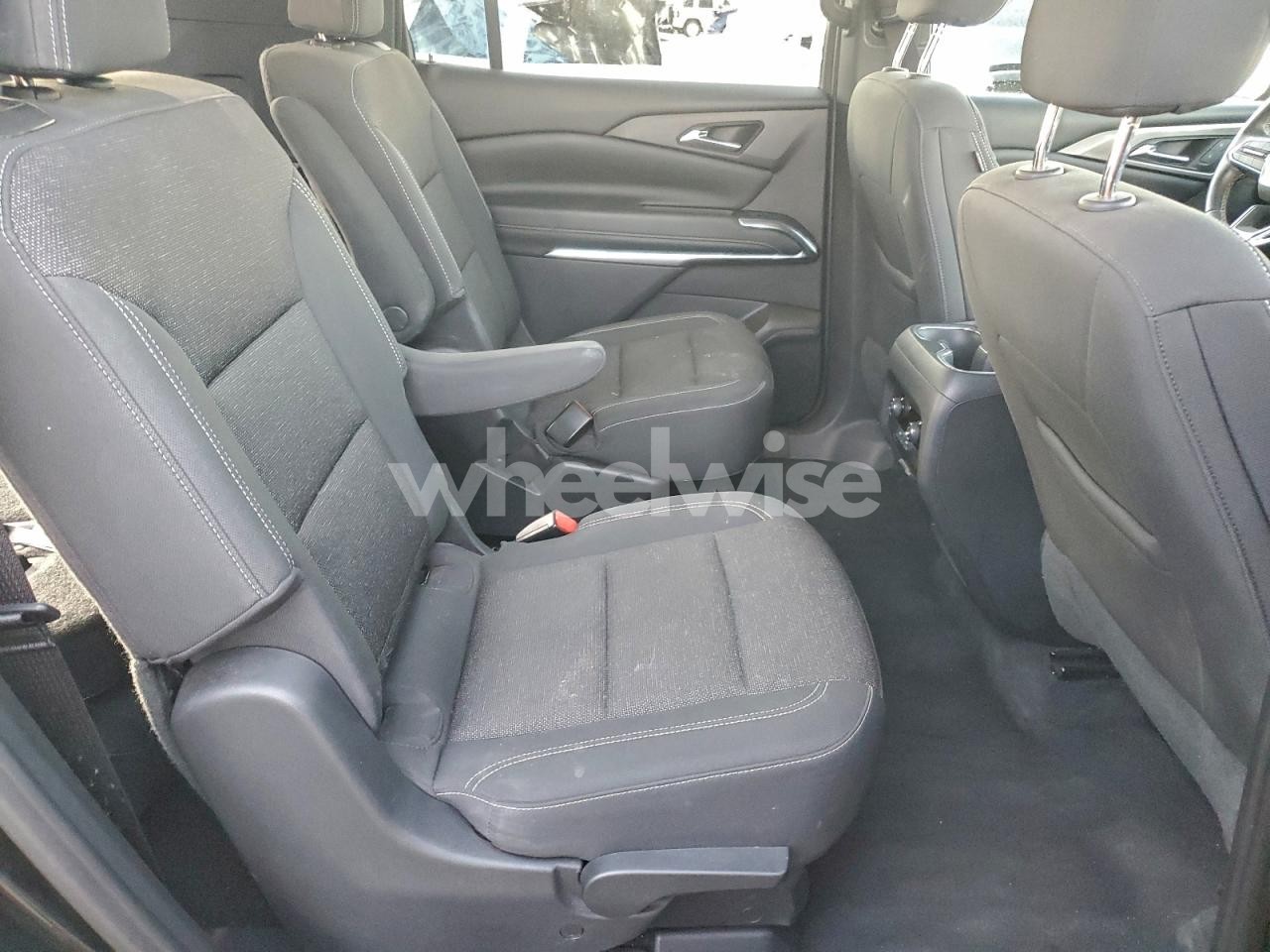 Photo 11 of 2024 CHEVROLET TRAVERSE LT (VIN 1GNEVGKS8RJ189803)