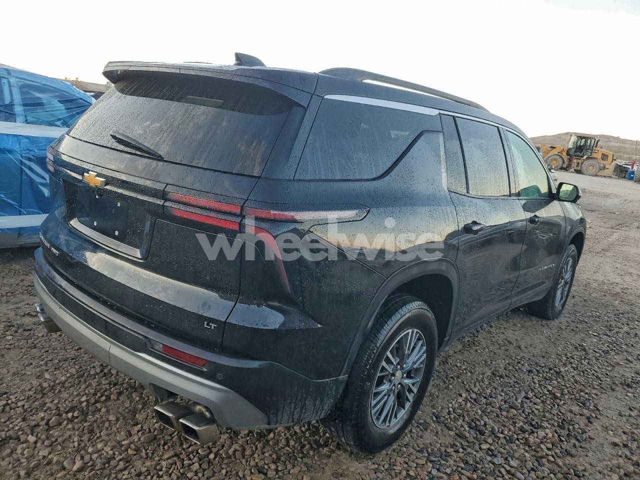 Photo 3 of 2024 CHEVROLET TRAVERSE LT (VIN 1GNEVGKS8RJ189803)