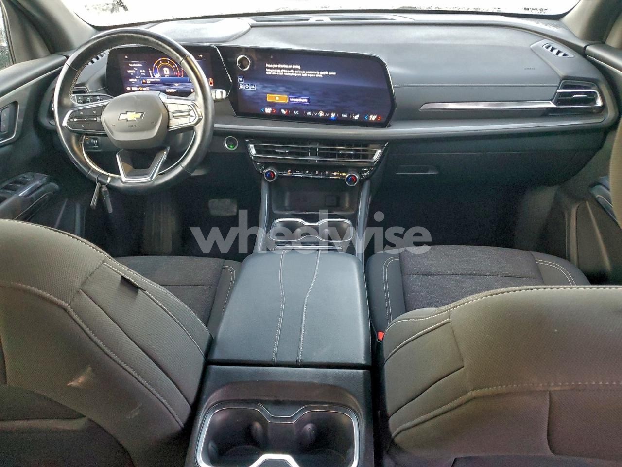 Photo 8 of 2024 CHEVROLET TRAVERSE LT (VIN 1GNEVGKS8RJ189803)