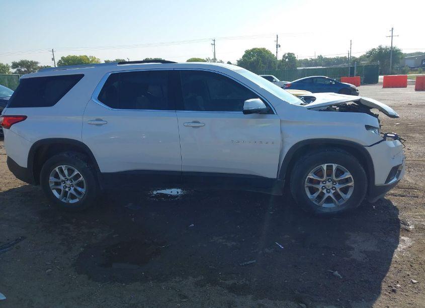 Photo 13 of 2018 Chevrolet Traverse 1LT (VIN 1GNEVGKW0JJ159492)