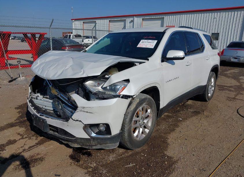 Photo 2 of 2018 Chevrolet Traverse 1LT (VIN 1GNEVGKW0JJ159492)
