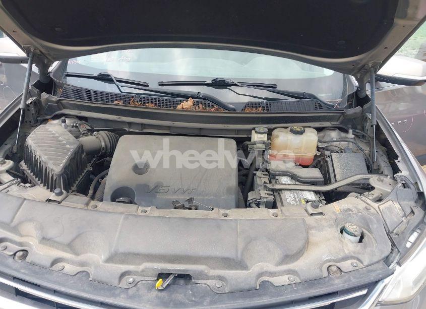 Photo 10 of 2018 Chevrolet Traverse 1LT (VIN 1GNEVGKW0JJ165812)