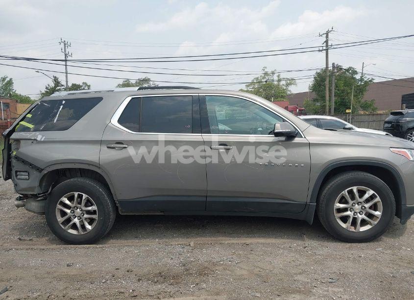 Photo 13 of 2018 Chevrolet Traverse 1LT (VIN 1GNEVGKW0JJ165812)