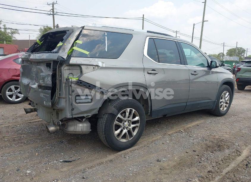 Photo 4 of 2018 Chevrolet Traverse 1LT (VIN 1GNEVGKW0JJ165812)