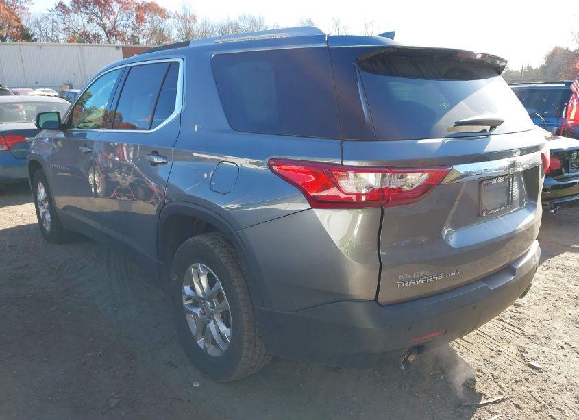 Photo 3 of 2018 Chevrolet Traverse 1LT (VIN 1GNEVGKW0JJ228343)