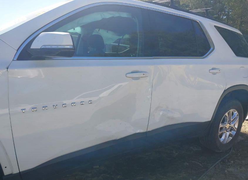 Photo 18 of 2019 Chevrolet Traverse 1LT (VIN 1GNEVGKW0KJ103151)
