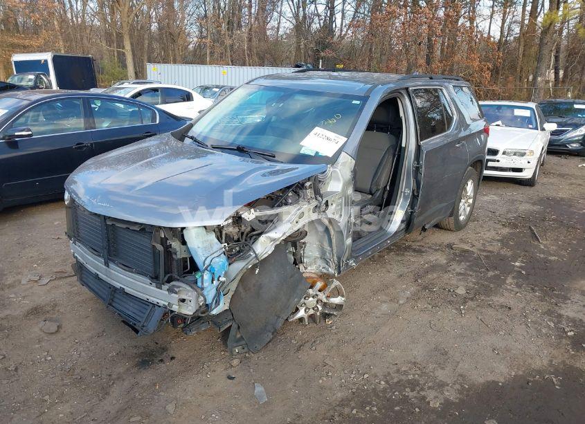 Photo 2 of 2019 Chevrolet Traverse 1LT (VIN 1GNEVGKW0KJ275146)