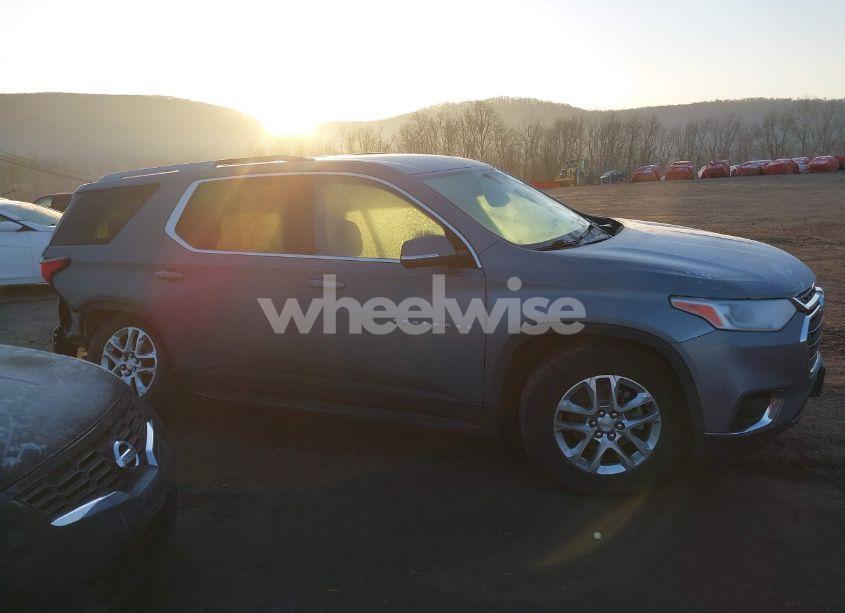 Photo 13 of 2018 Chevrolet Traverse 1LT (VIN 1GNEVGKW1JJ224107)