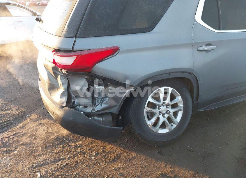 Photo 6 of 2018 Chevrolet Traverse 1LT (VIN 1GNEVGKW1JJ224107)