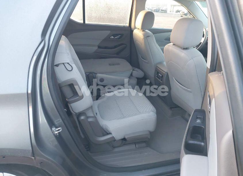 Photo 8 of 2018 Chevrolet Traverse 1LT (VIN 1GNEVGKW1JJ224107)