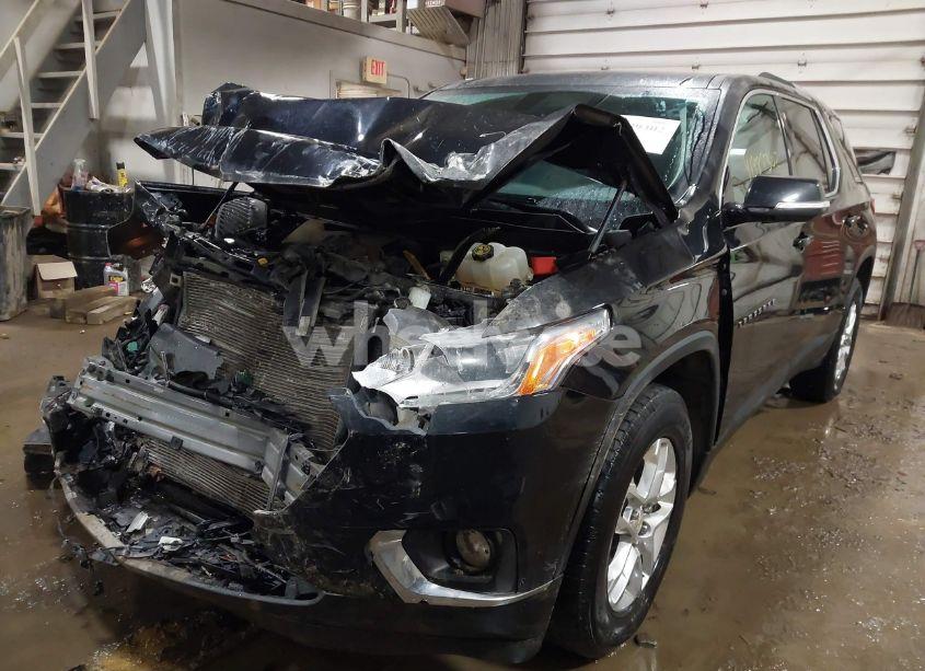 Photo 2 of 2018 Chevrolet Traverse 1LT (VIN 1GNEVGKW1JJ235513)