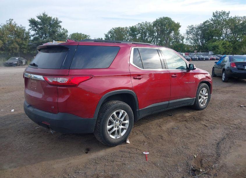Photo 4 of 2019 Chevrolet Traverse 1LT (VIN 1GNEVGKW1KJ147398)