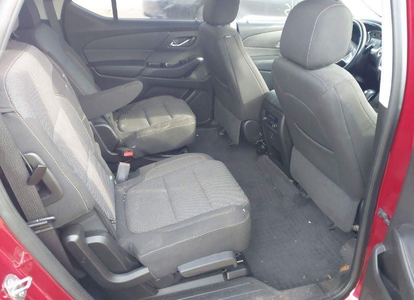 Photo 8 of 2019 Chevrolet Traverse 1LT (VIN 1GNEVGKW1KJ147398)