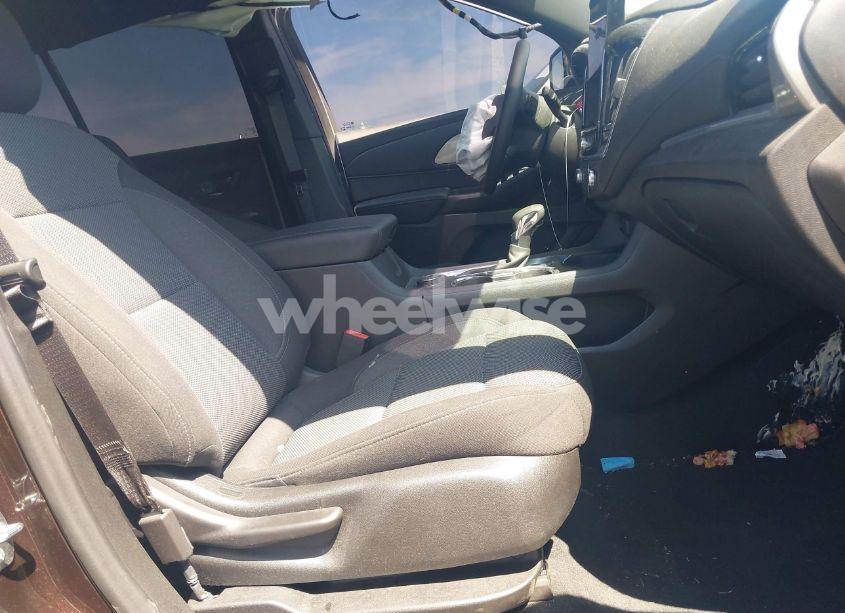 Photo 5 of 2022 Chevrolet Traverse AWD LT CLOTH (VIN 1GNEVGKW1NJ164383)