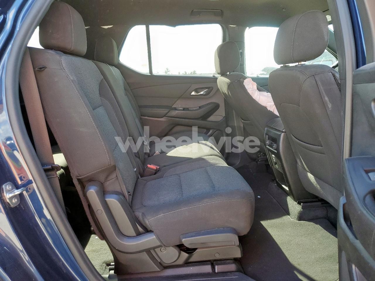 Photo 11 of 2023 CHEVROLET TRAVERSE LT (VIN 1GNEVGKW1PJ145867)