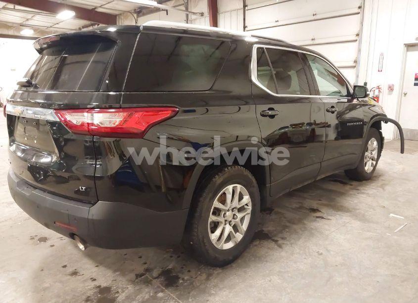 Photo 4 of 2018 Chevrolet Traverse 1LT (VIN 1GNEVGKW2JJ232734)