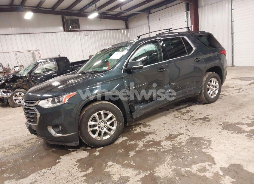 Photo 2 of 2019 Chevrolet Traverse 1LT (VIN 1GNEVGKW2KJ213750)