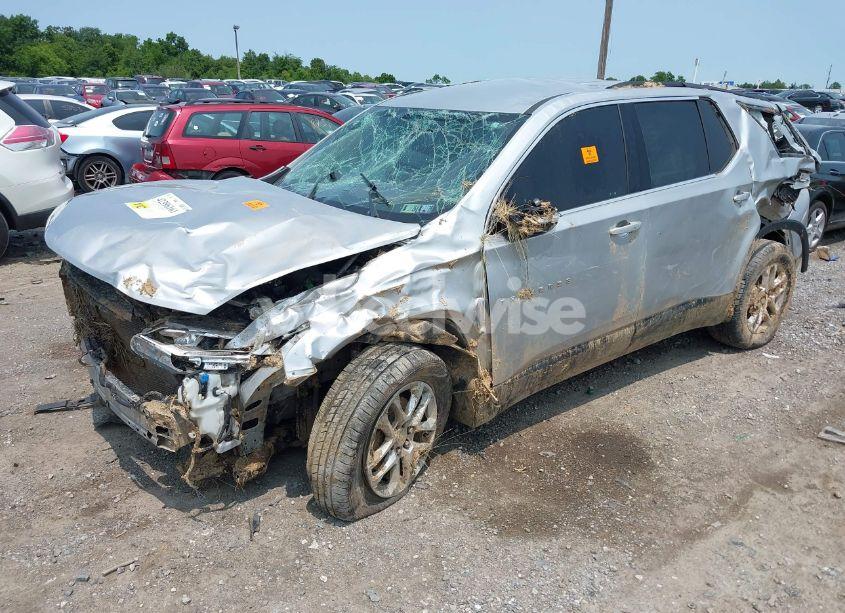 Photo 2 of 2019 Chevrolet Traverse 1LT (VIN 1GNEVGKW2KJ241077)